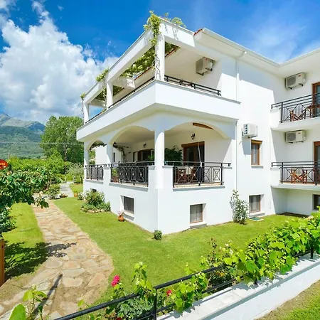 Hotel apartamentowy Anemos Chrysi Ammoudia