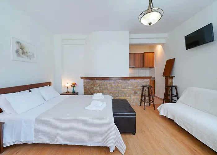 Apart-hotel Anemos *